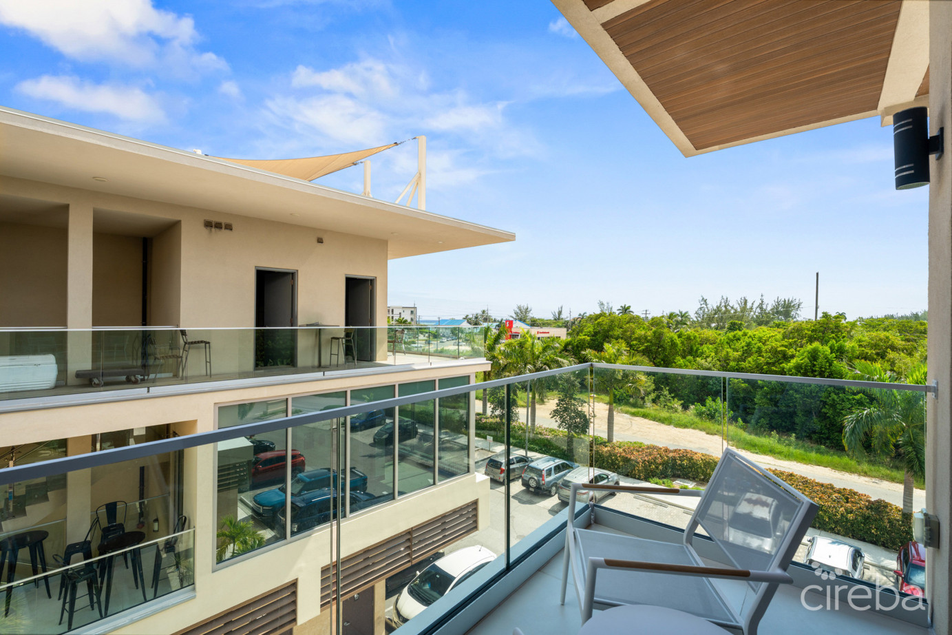 Harbour Walk 202  1 Bed + Den  Corner Unit