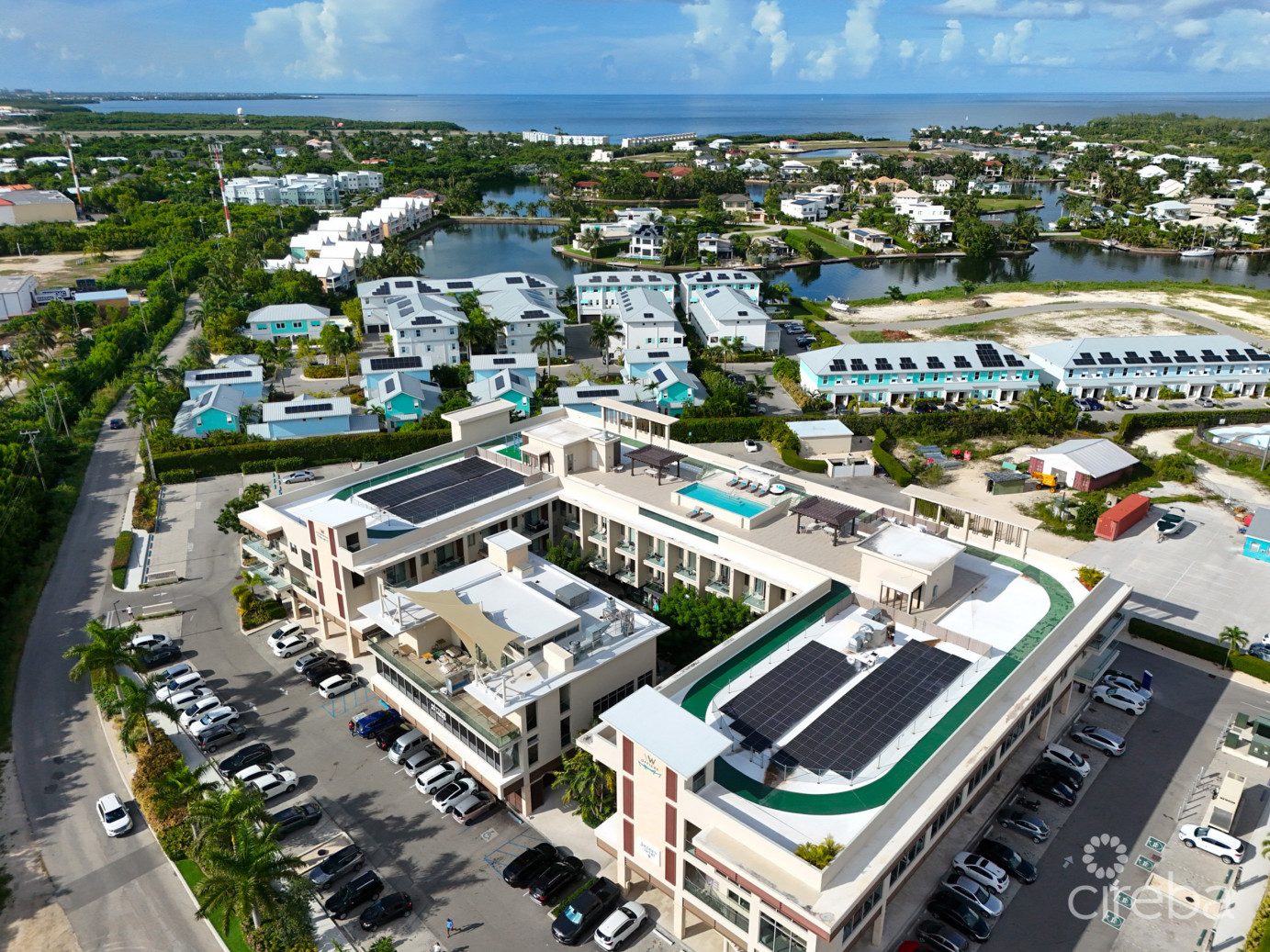 Harbour Walk 202  1 Bed + Den  Corner Unit