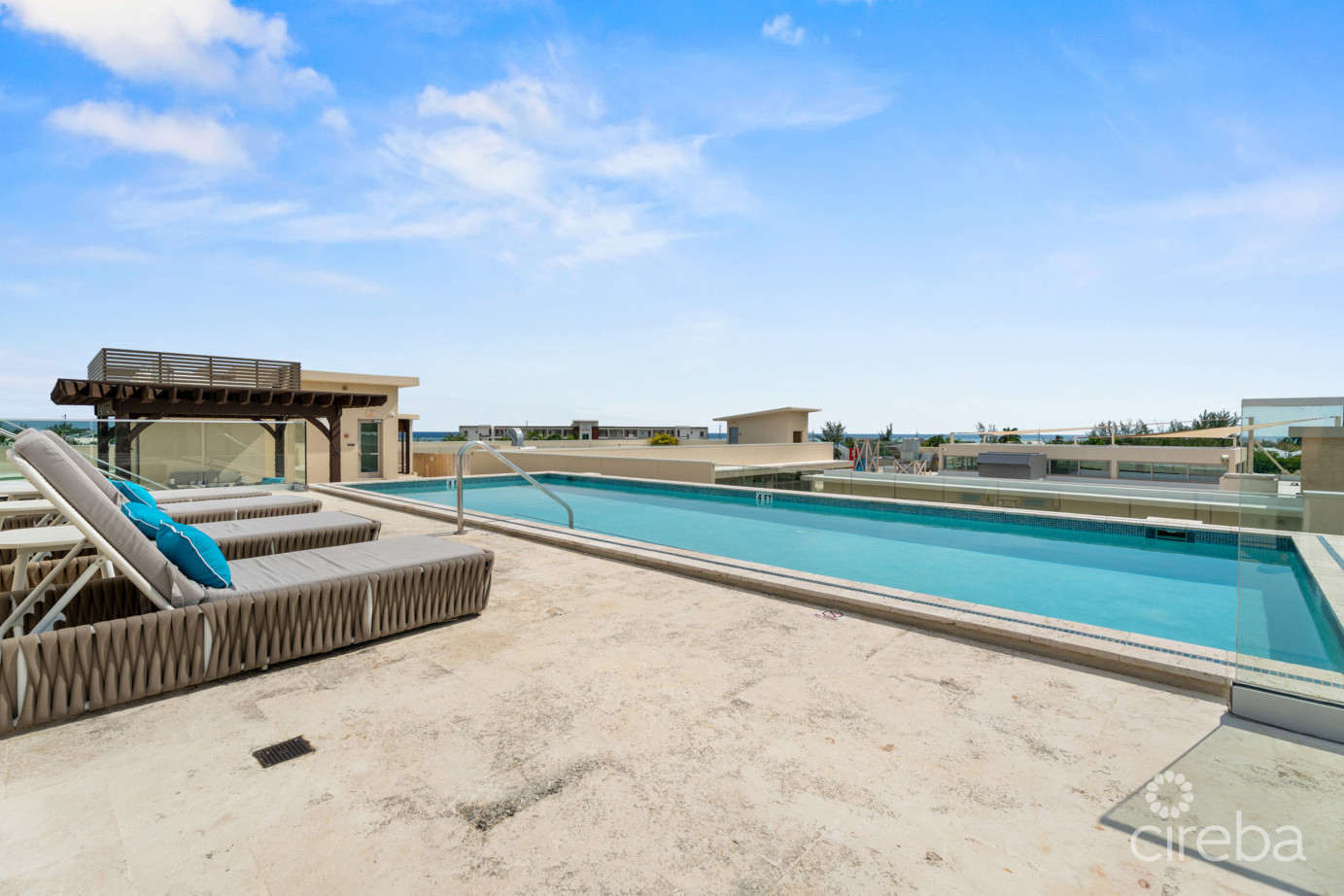 Harbour Walk 202  1 Bed + Den  Corner Unit