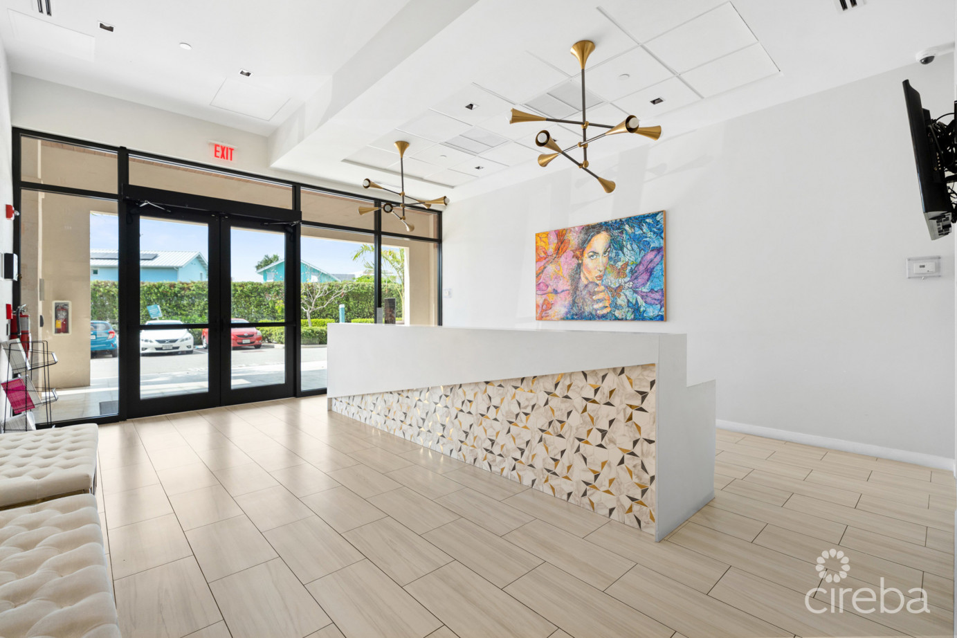 Harbour Walk 202  1 Bed + Den  Corner Unit