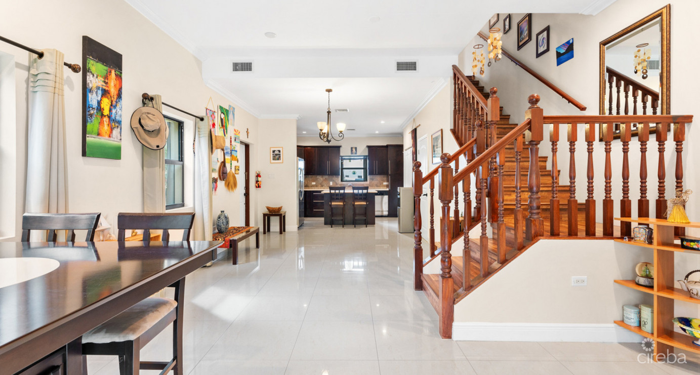 Hilton Estates - 2 Bed End Unit, Excellent Location