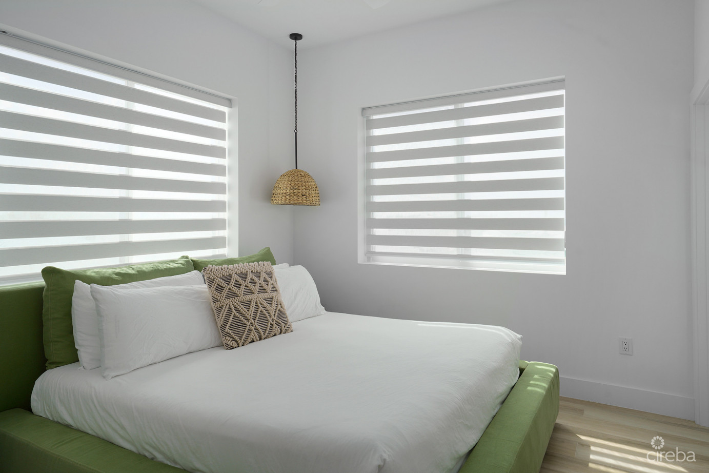 Sunset Point - Signature Penthouse With Vendor Financing!