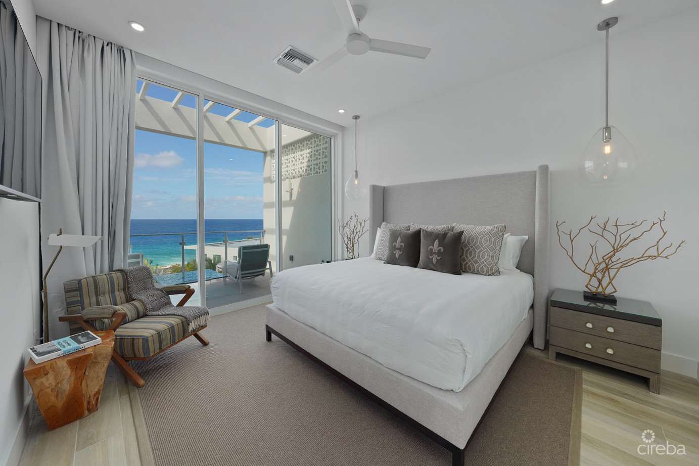 Sunset Point - Signature Penthouse With Vendor Financing!