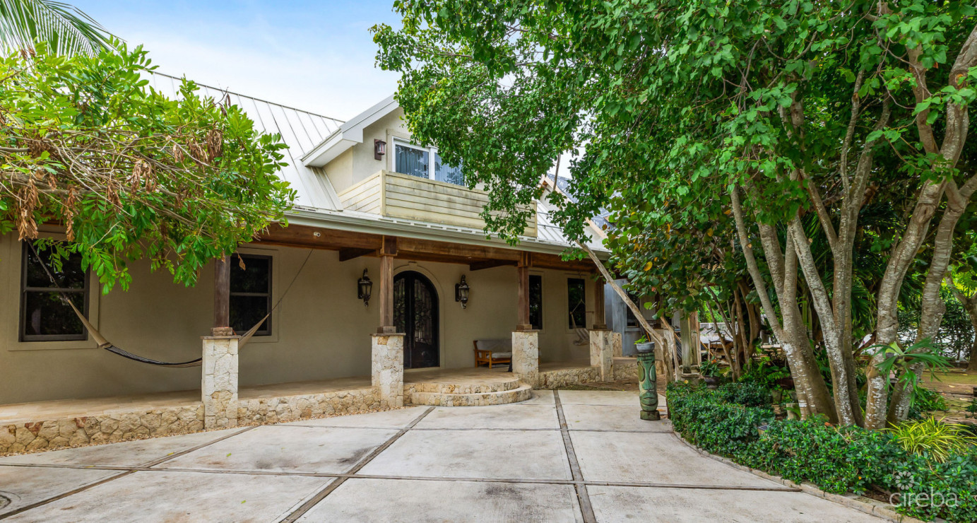 Savannah 3 Bed/3.5 Bath Charming Cottage Home With Income Producing Unit