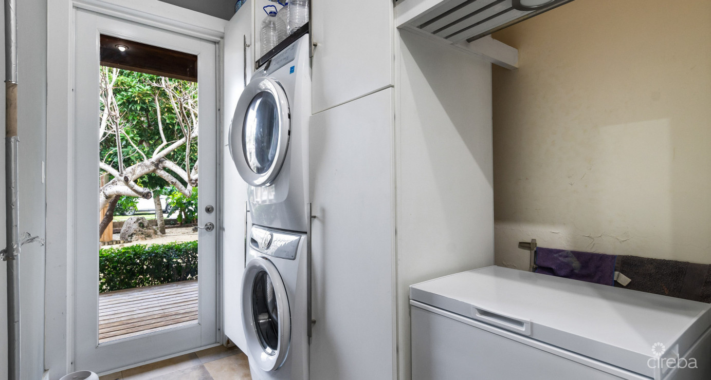 Savannah 3 Bed/3.5 Bath Charming Cottage Home With Income Producing Unit