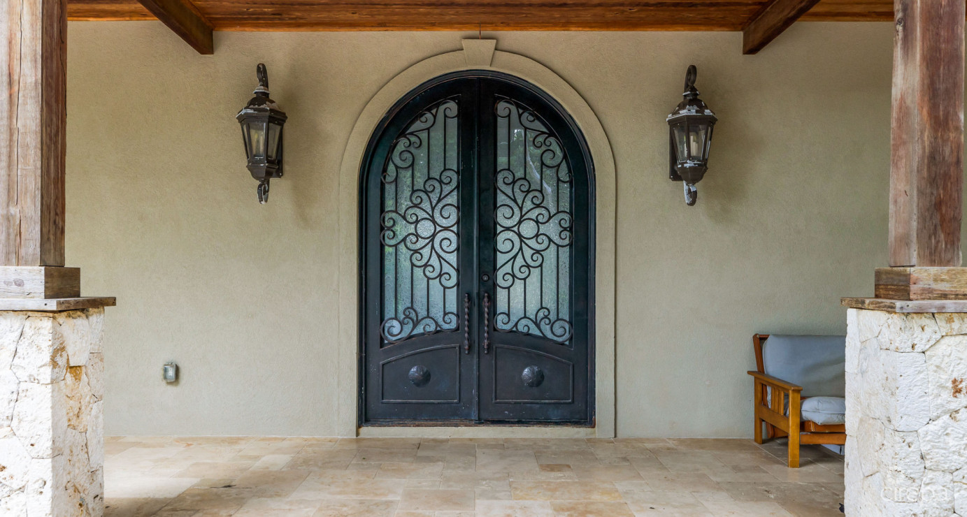 Savannah 3 Bed/3.5 Bath Charming Cottage Home With Income Producing Unit