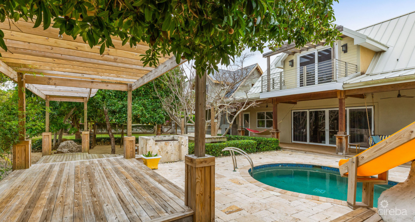 Savannah 3 Bed/3.5 Bath Charming Cottage Home With Income Producing Unit