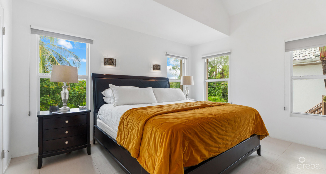 Old Prospect Groves #13 (stunning 3 Bed, 3 Bath W/ Den Beachfront Residence)