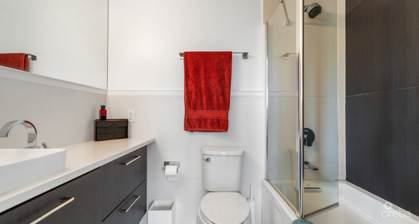 Old Prospect Groves #13 (stunning 3 Bed, 3 Bath W/ Den Beachfront Residence)