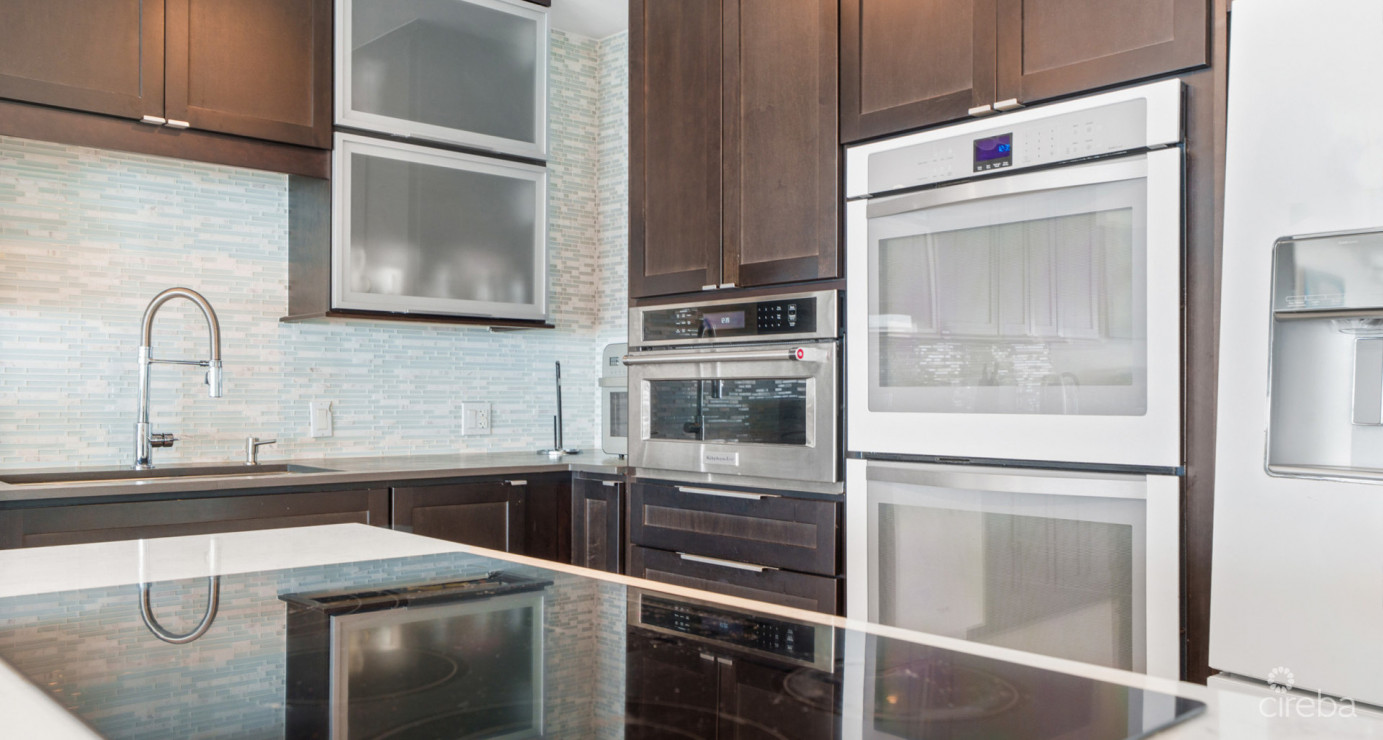 Old Prospect Groves #13 (stunning 3 Bed, 3 Bath W/ Den Beachfront Residence)