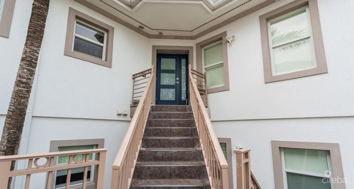 Old Prospect Groves #13 (stunning 3 Bed, 3 Bath W/ Den Beachfront Residence)