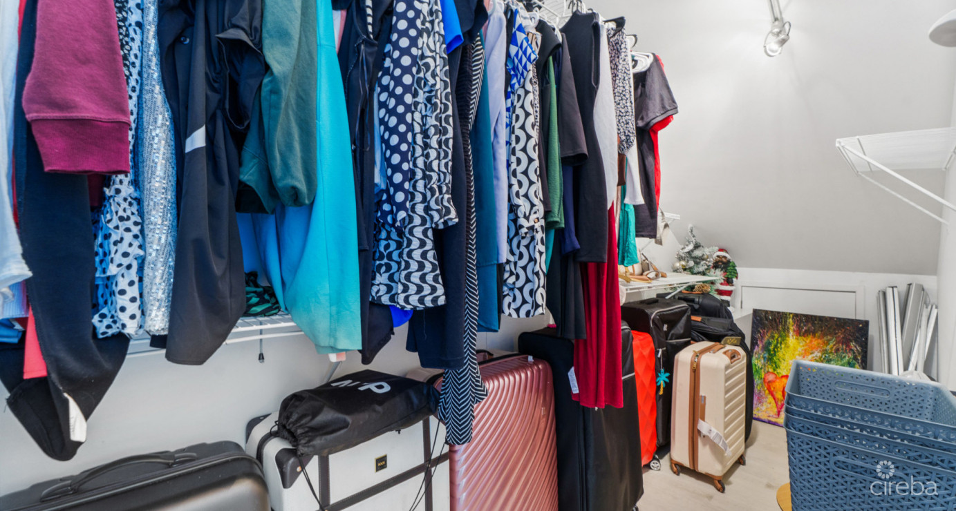 Old Prospect Groves #13 (stunning 3 Bed, 3 Bath W/ Den Beachfront Residence)