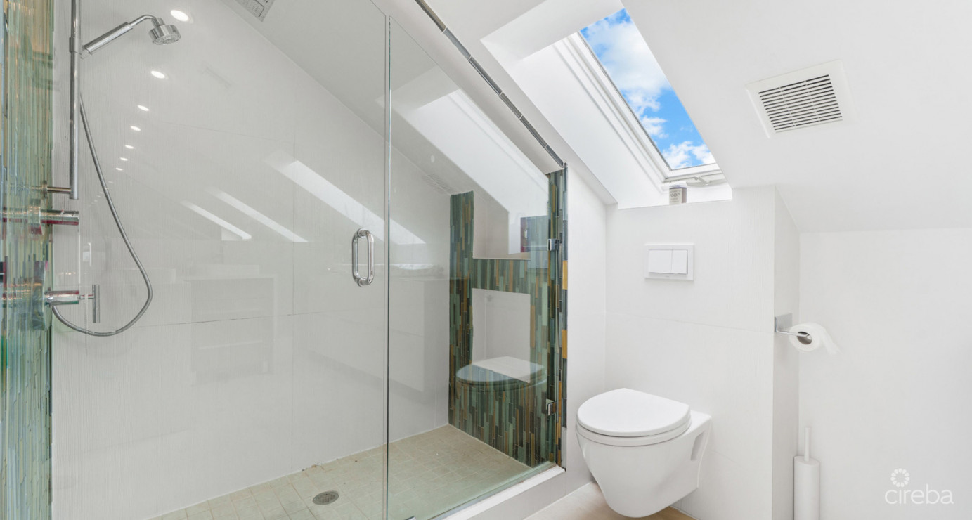 Old Prospect Groves #13 (stunning 3 Bed, 3 Bath W/ Den Beachfront Residence)