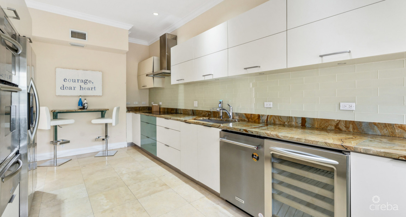 Palacades #2 (4 Bed Oceanfront Villa)