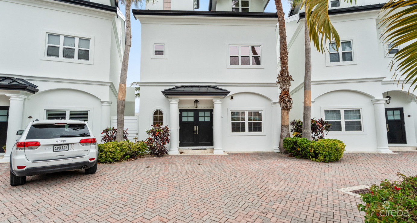 Palacades #2 (4 Bed Oceanfront Villa)