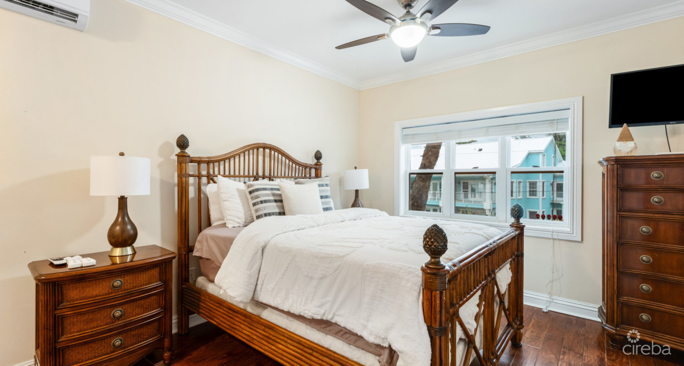 Palacades #2 (4 Bed Oceanfront Villa)