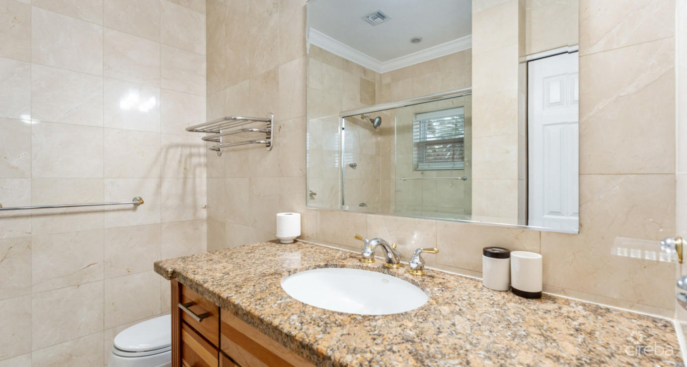 Palacades #2 (4 Bed Oceanfront Villa)