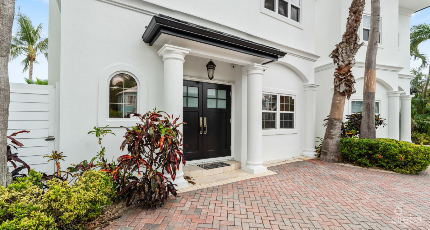 Palacades #2 (4 Bed Oceanfront Villa)