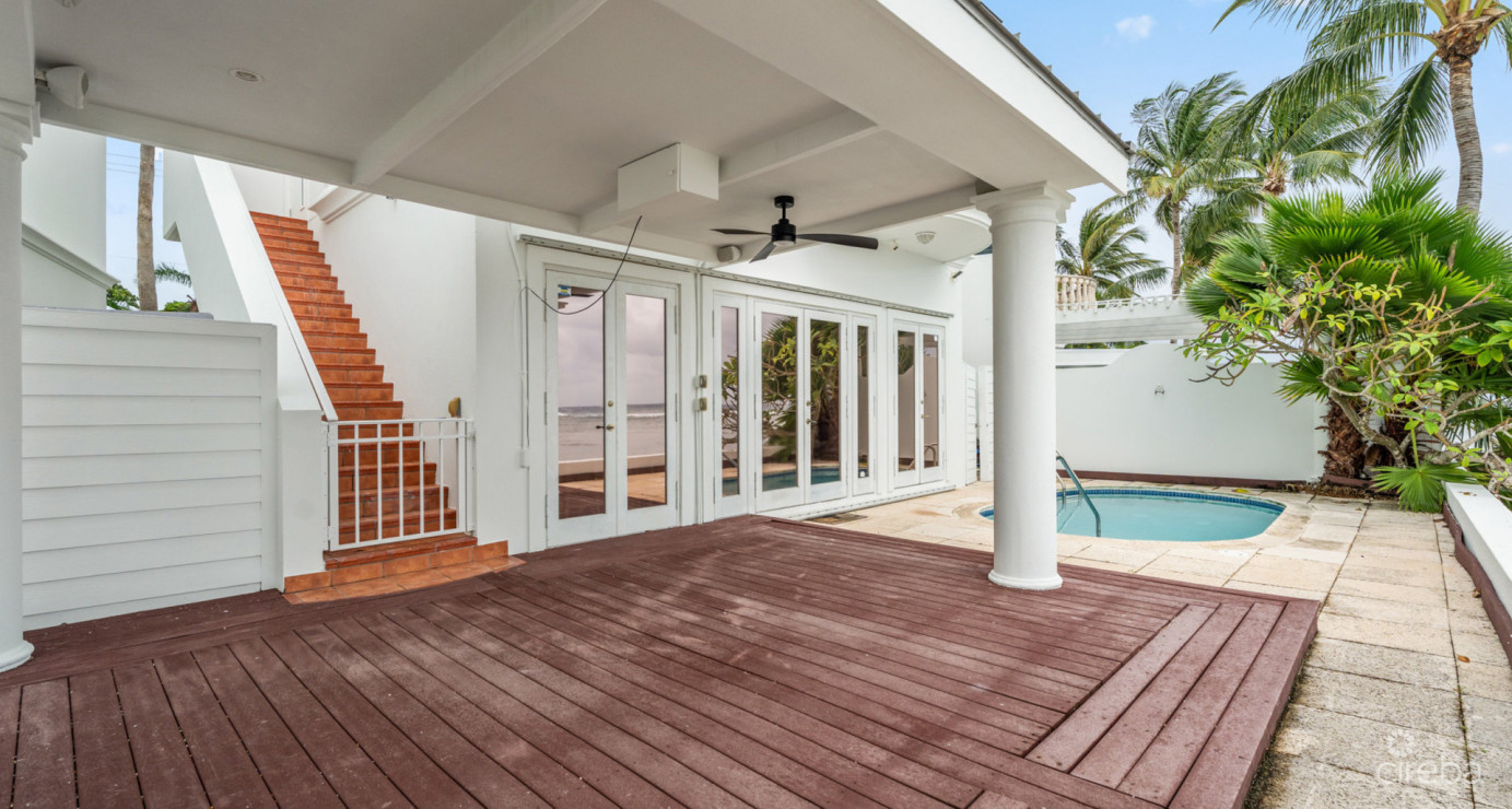 Palacades #2 (4 Bed Oceanfront Villa)