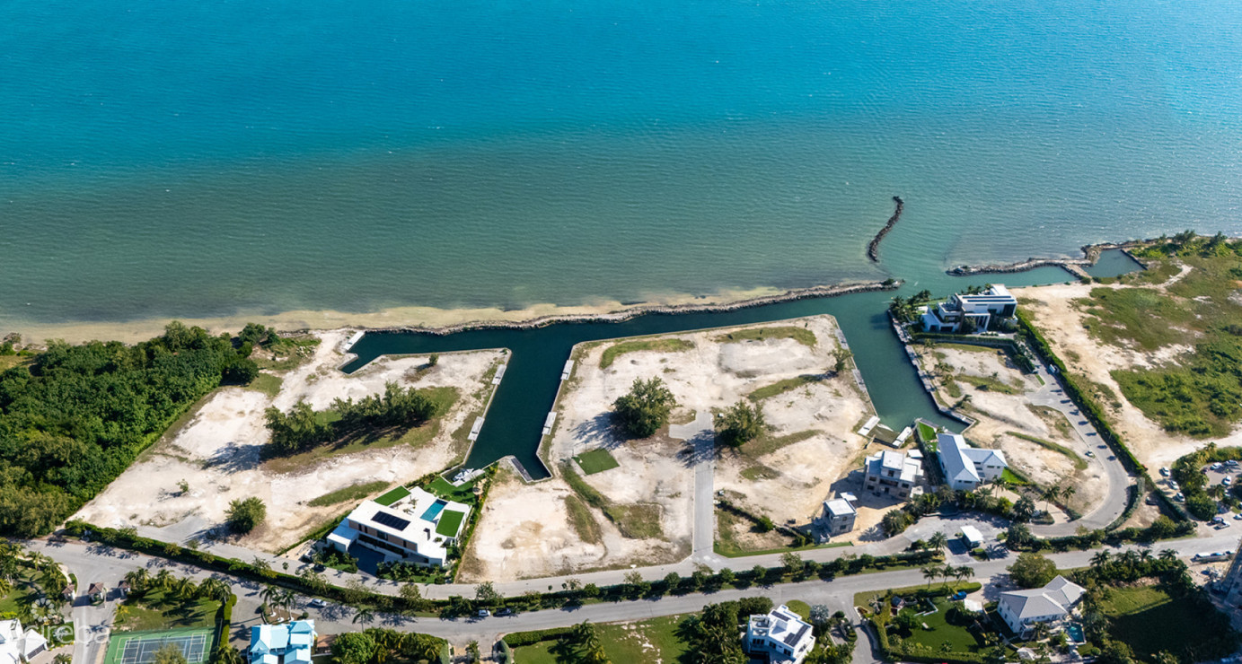 Diamonds Edge Seafront Double Lot