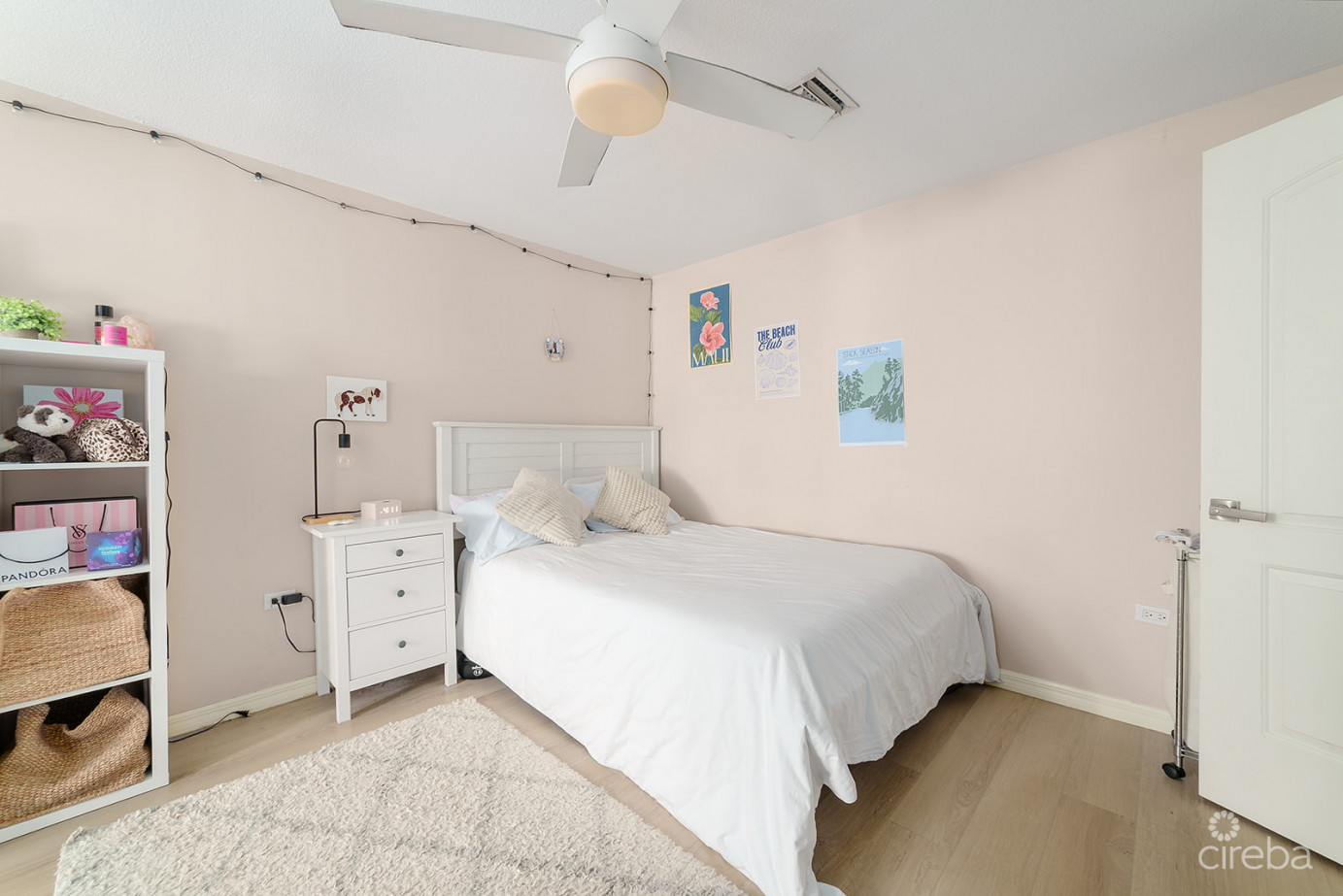 Fully Renovated Savannah Grand 4 Bedroom Family Home