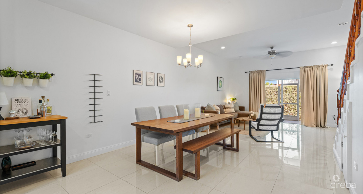 17 Snug Harbour Villas  Fantastic 2-bed/ 2.5 Bath In Highly Sought-after Complex