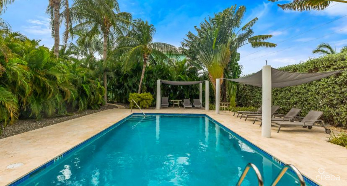 17 Snug Harbour Villas  Fantastic 2-bed/ 2.5 Bath In Highly Sought-after Complex