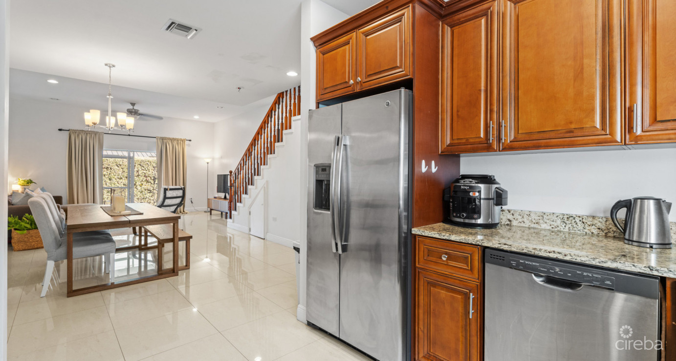 17 Snug Harbour Villas  Fantastic 2-bed/ 2.5 Bath In Highly Sought-after Complex