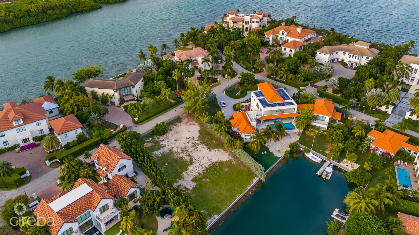 Vista Del Mar- Executive  Estate Canal Lot