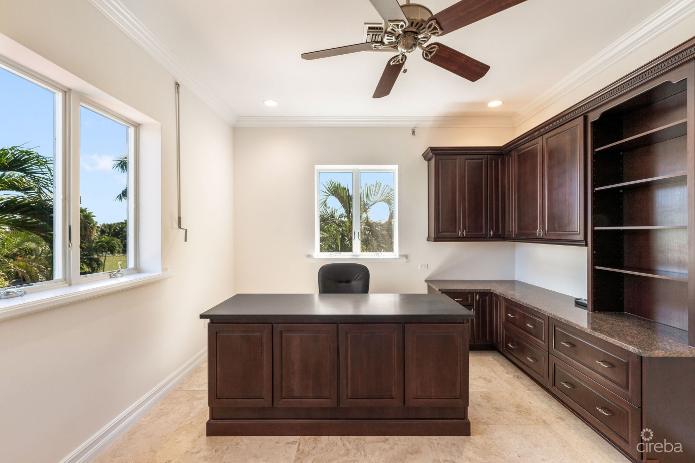 61 Hoya Quay Crystal Harbour