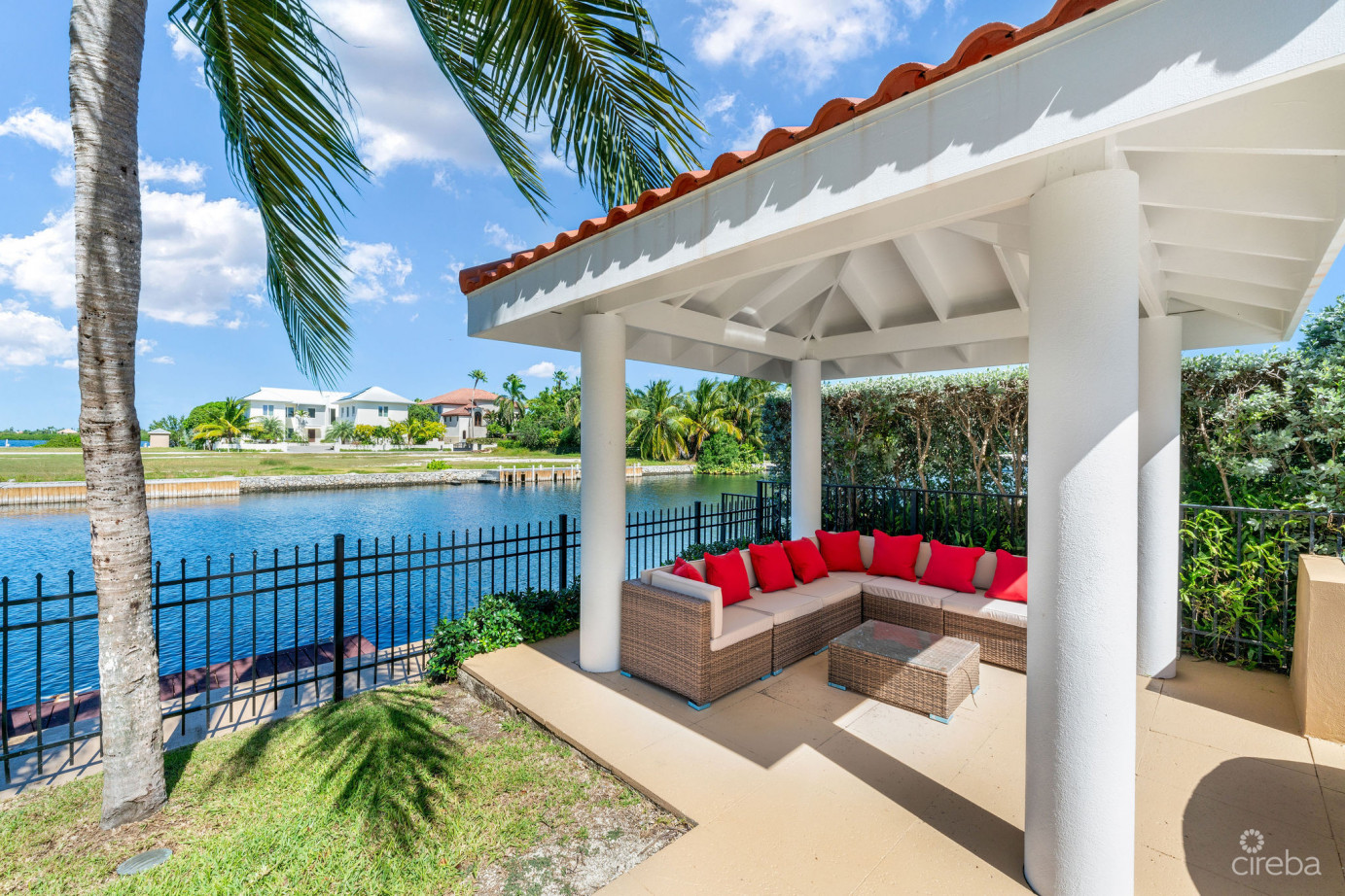 61 Hoya Quay Crystal Harbour