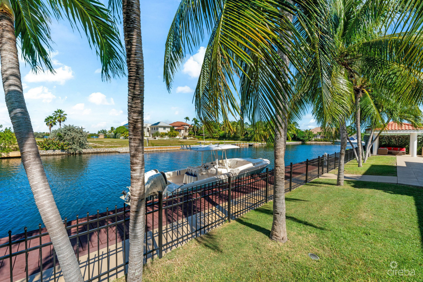 61 Hoya Quay Crystal Harbour