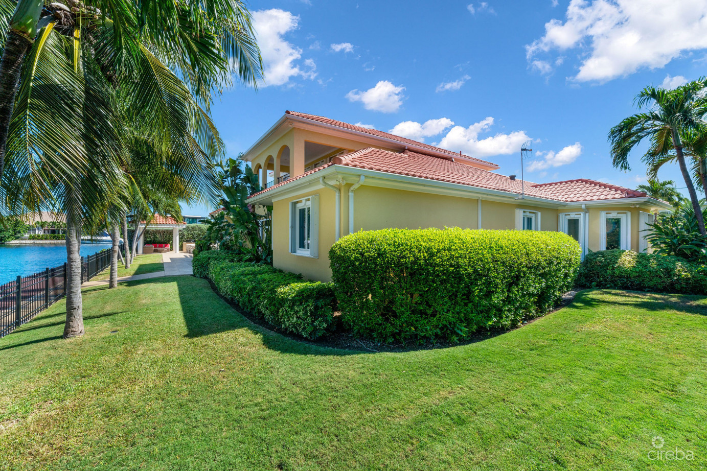 61 Hoya Quay Crystal Harbour