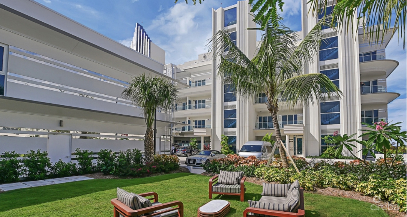 Ocean Front, Corner Unit At Fin Grand Cayman
