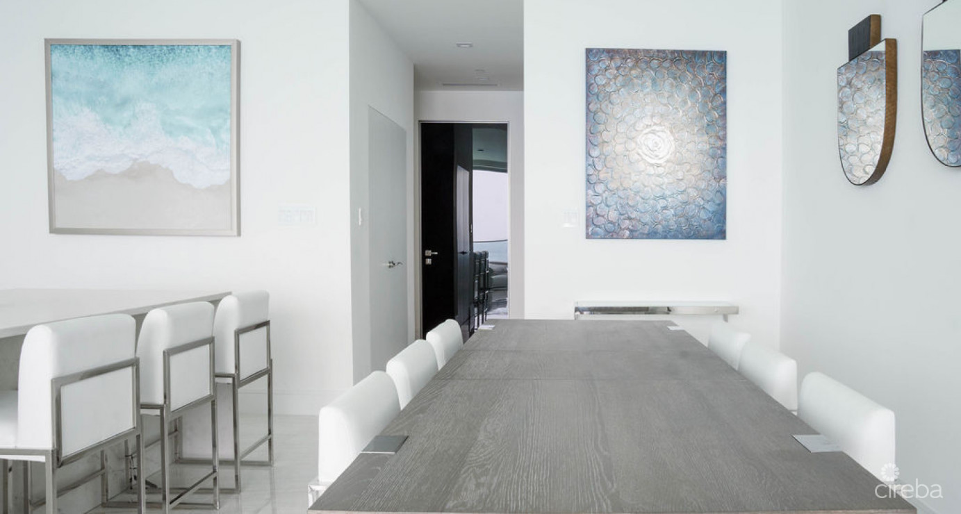 Ocean Front, Corner Unit At Fin Grand Cayman