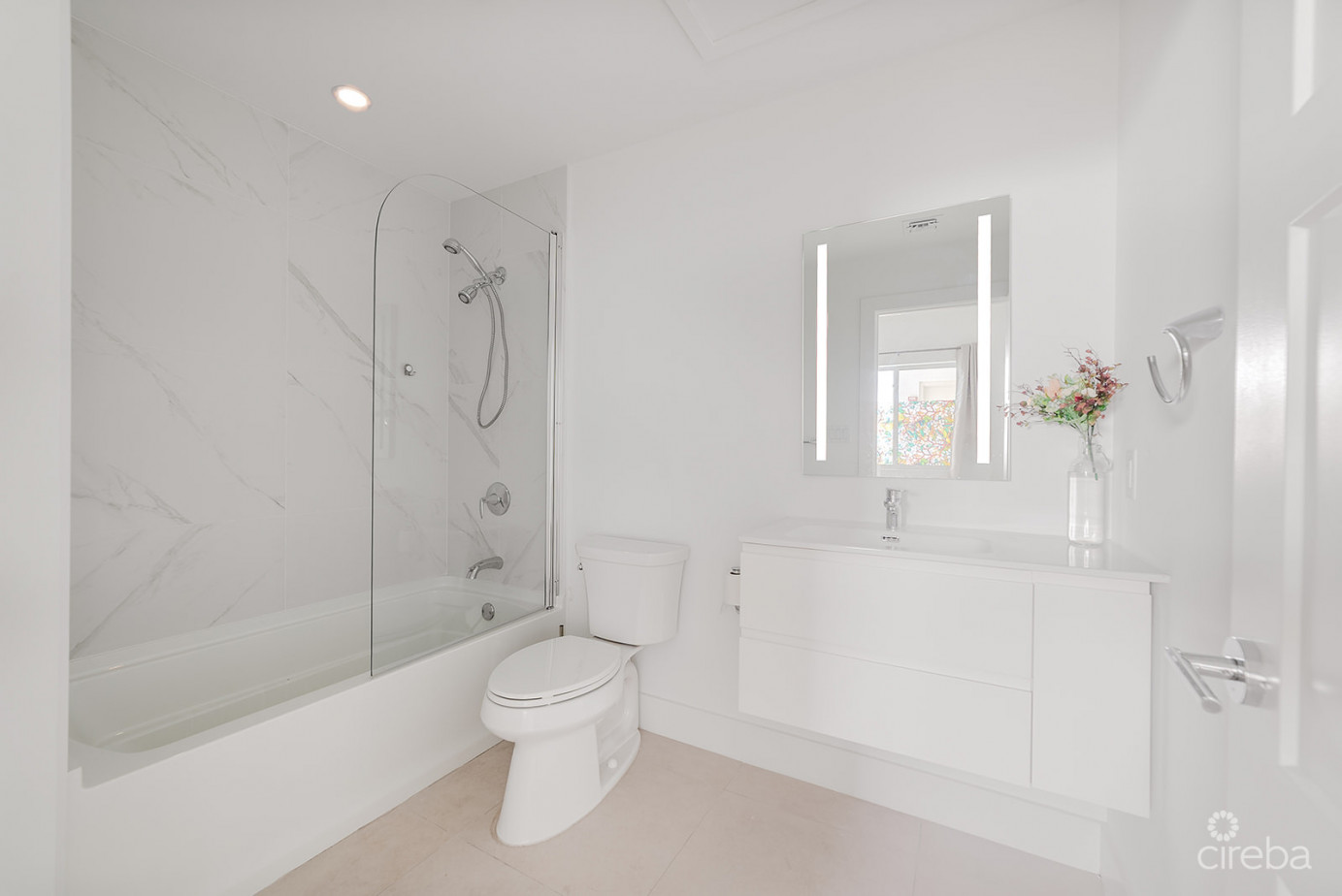 Sunset Point 19 - Top Floor  Penthouse With Panoramic Sea Views