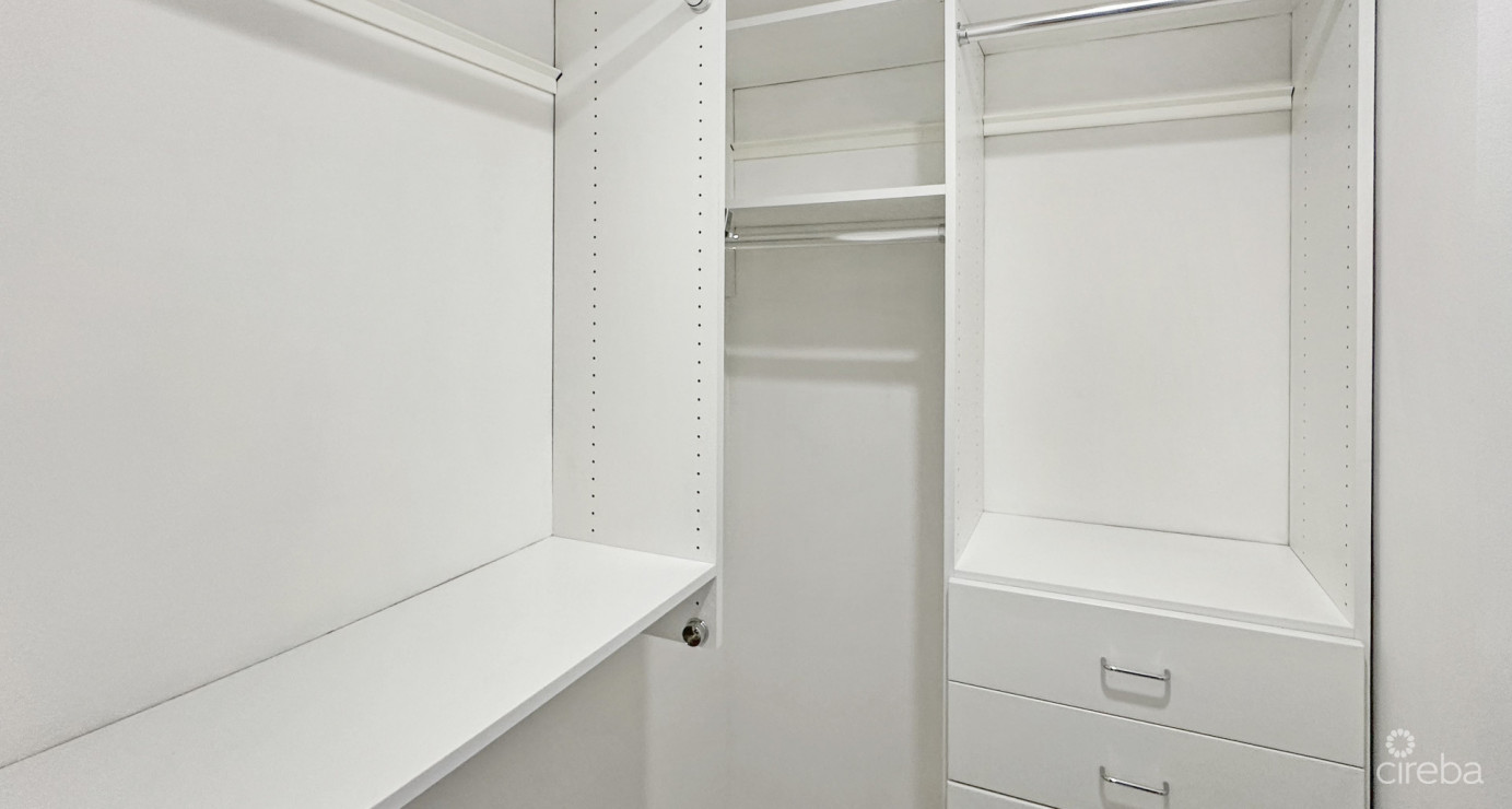 Careenage 1 Bdrm Waterfront Condo