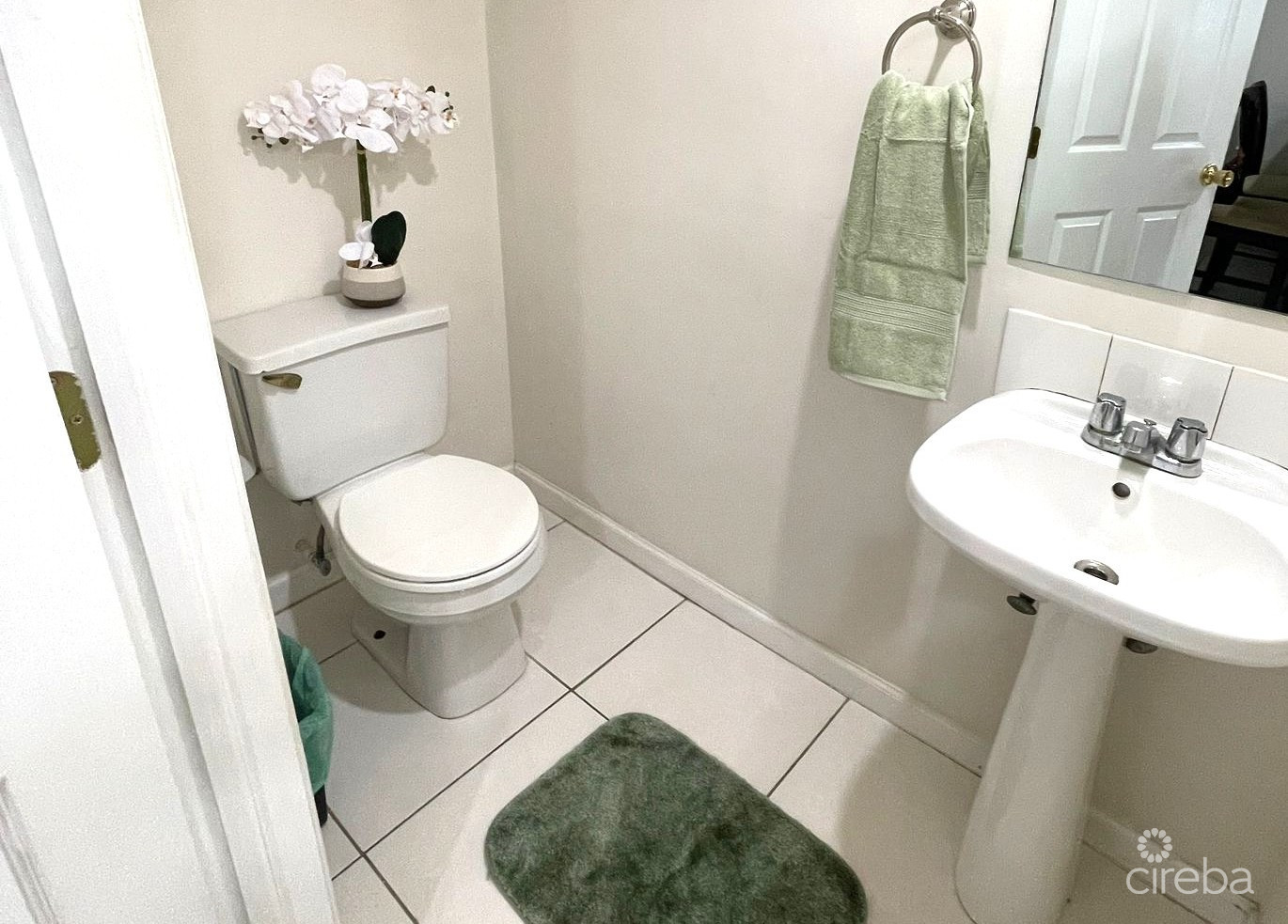 2 Bed 2.5 Bath End Unit - Hope Springs - George Town