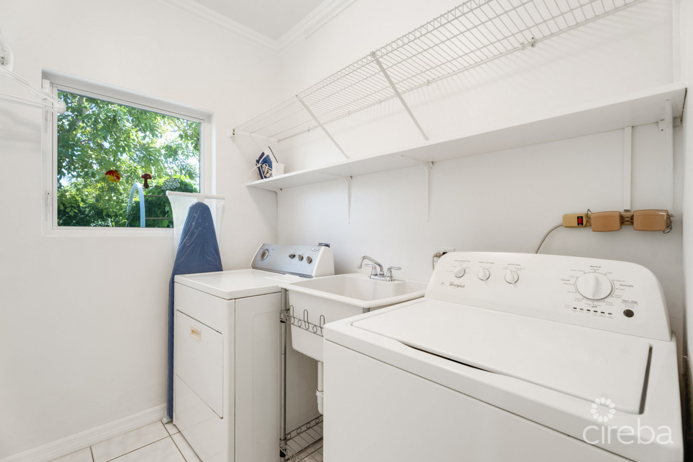 Snug Harbour Family Home