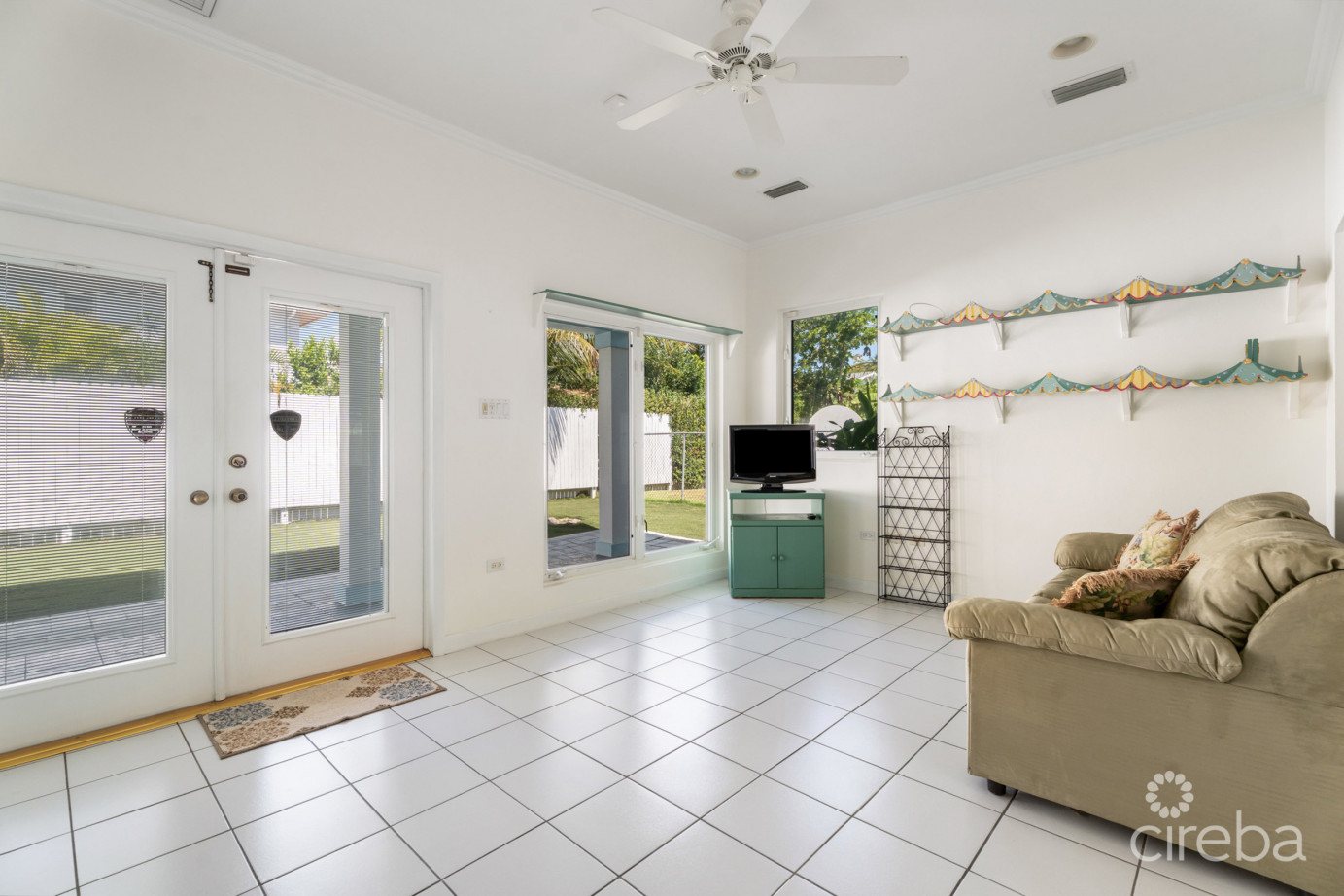 Snug Harbour Family Home