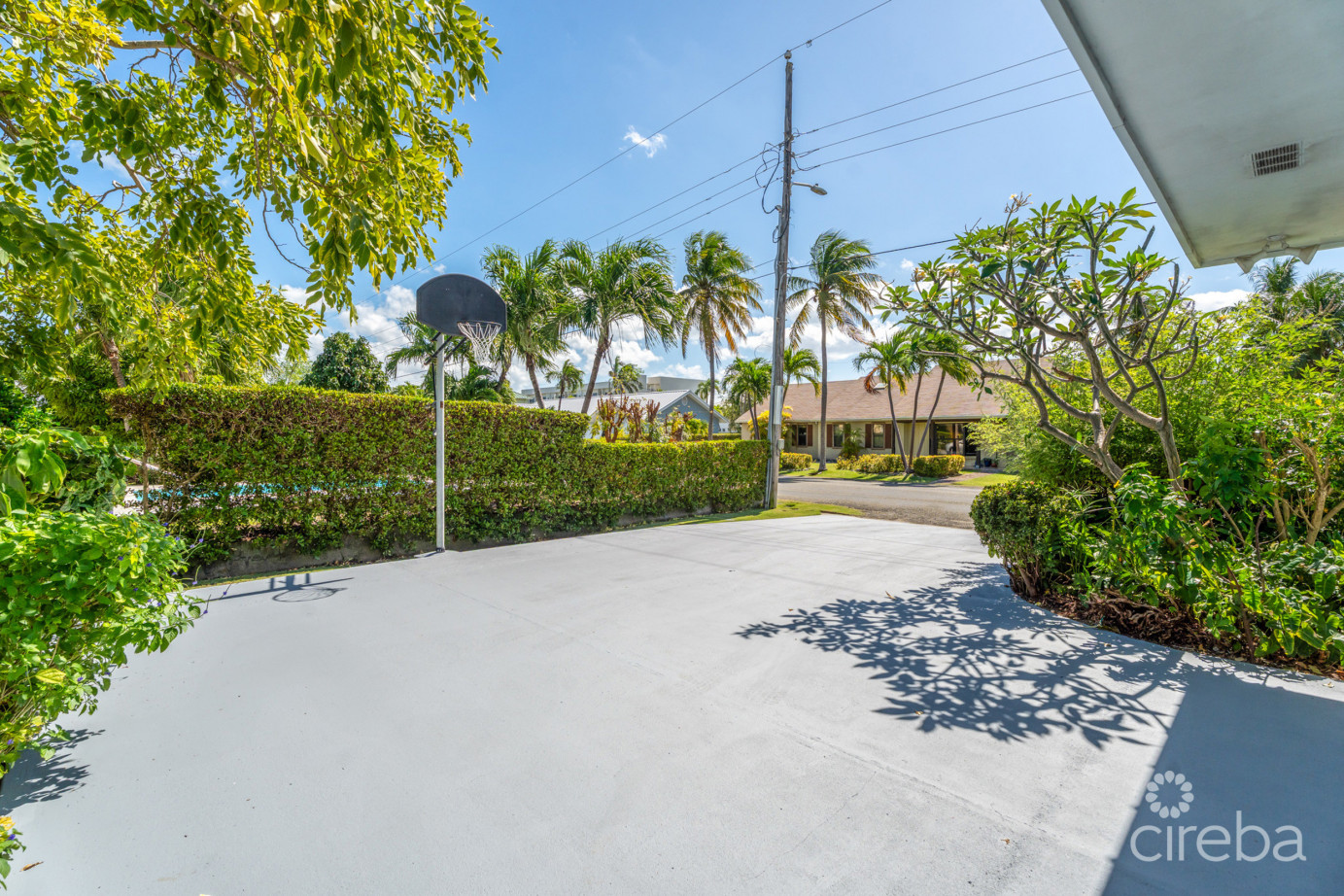 Snug Harbour Family Home