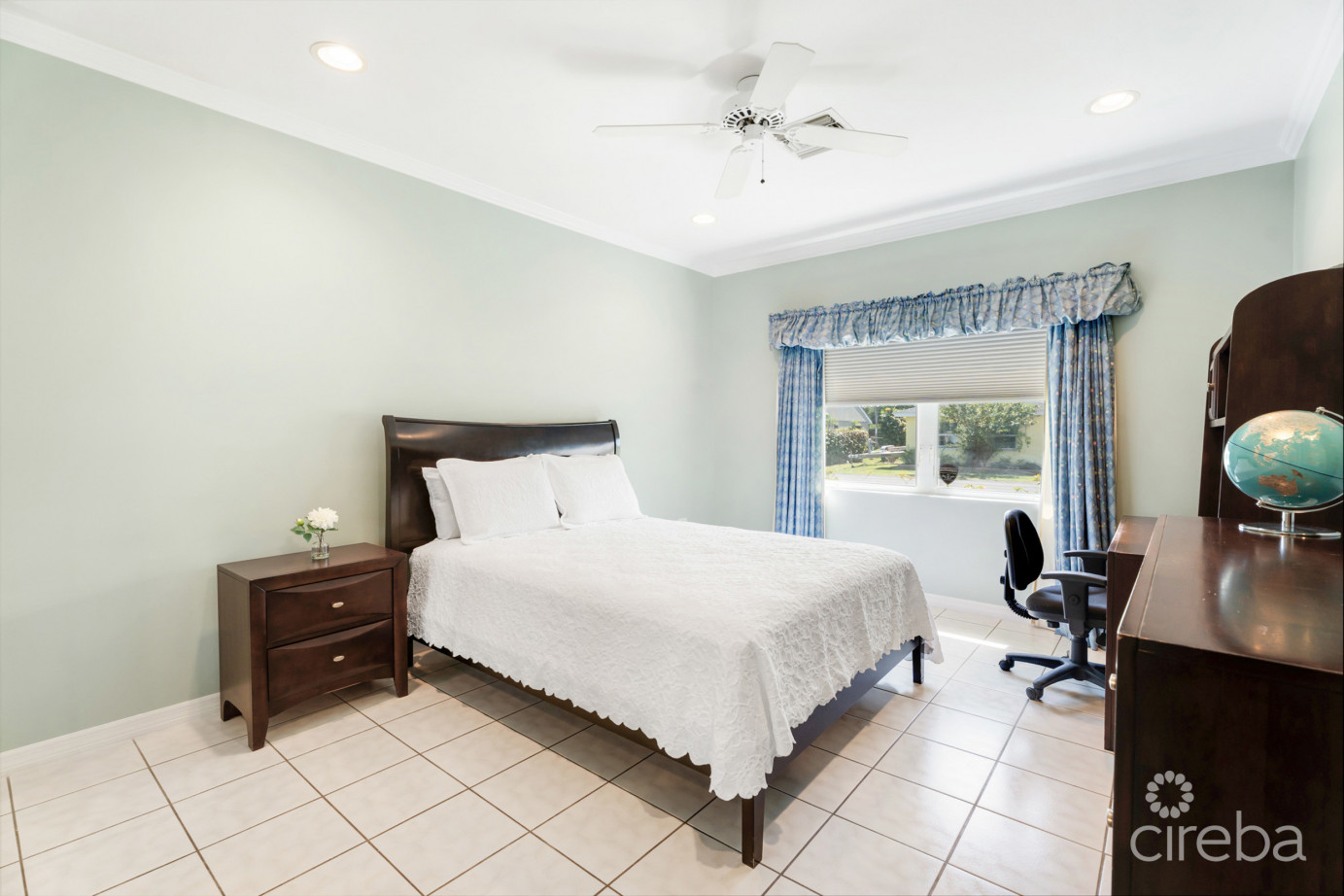 Snug Harbour Family Home