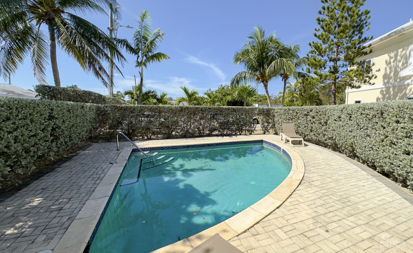 Alhambra Villas 1 Bed Condo