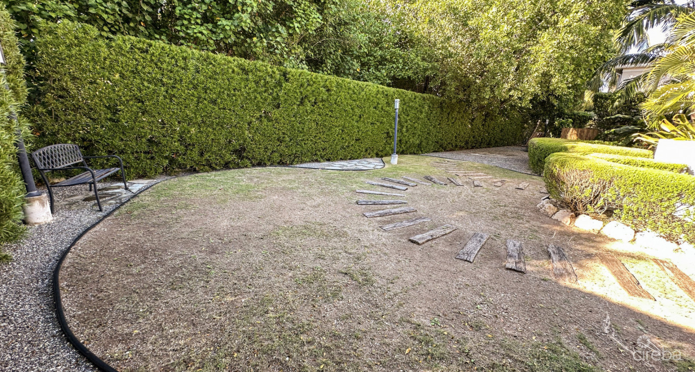 Amaray 1 Bedroom Contemporary Condominium