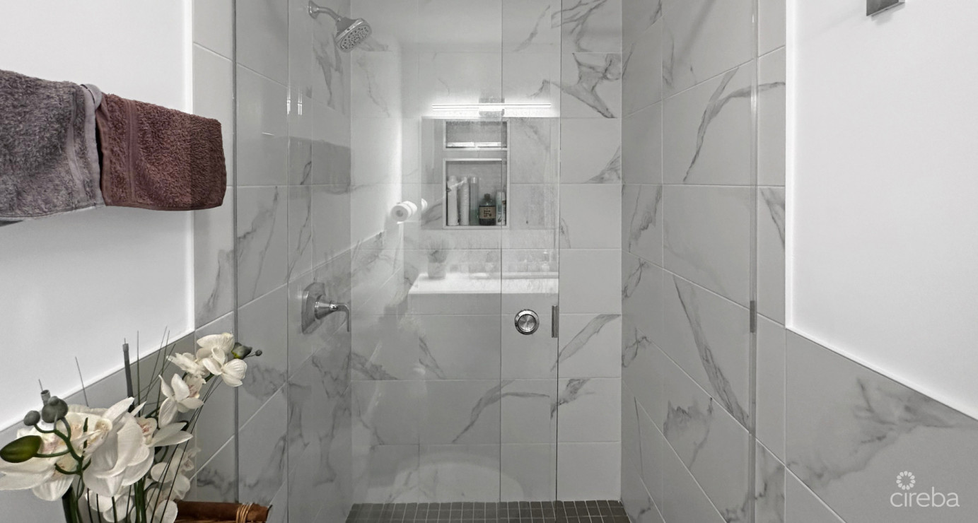 Amaray 1 Bedroom Contemporary Condominium