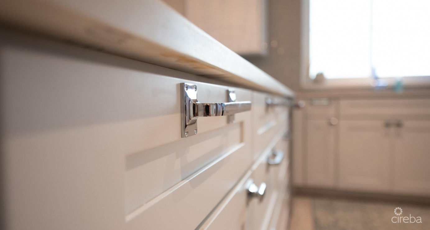 Crescent Point Unit #14  Seven Mile Beach