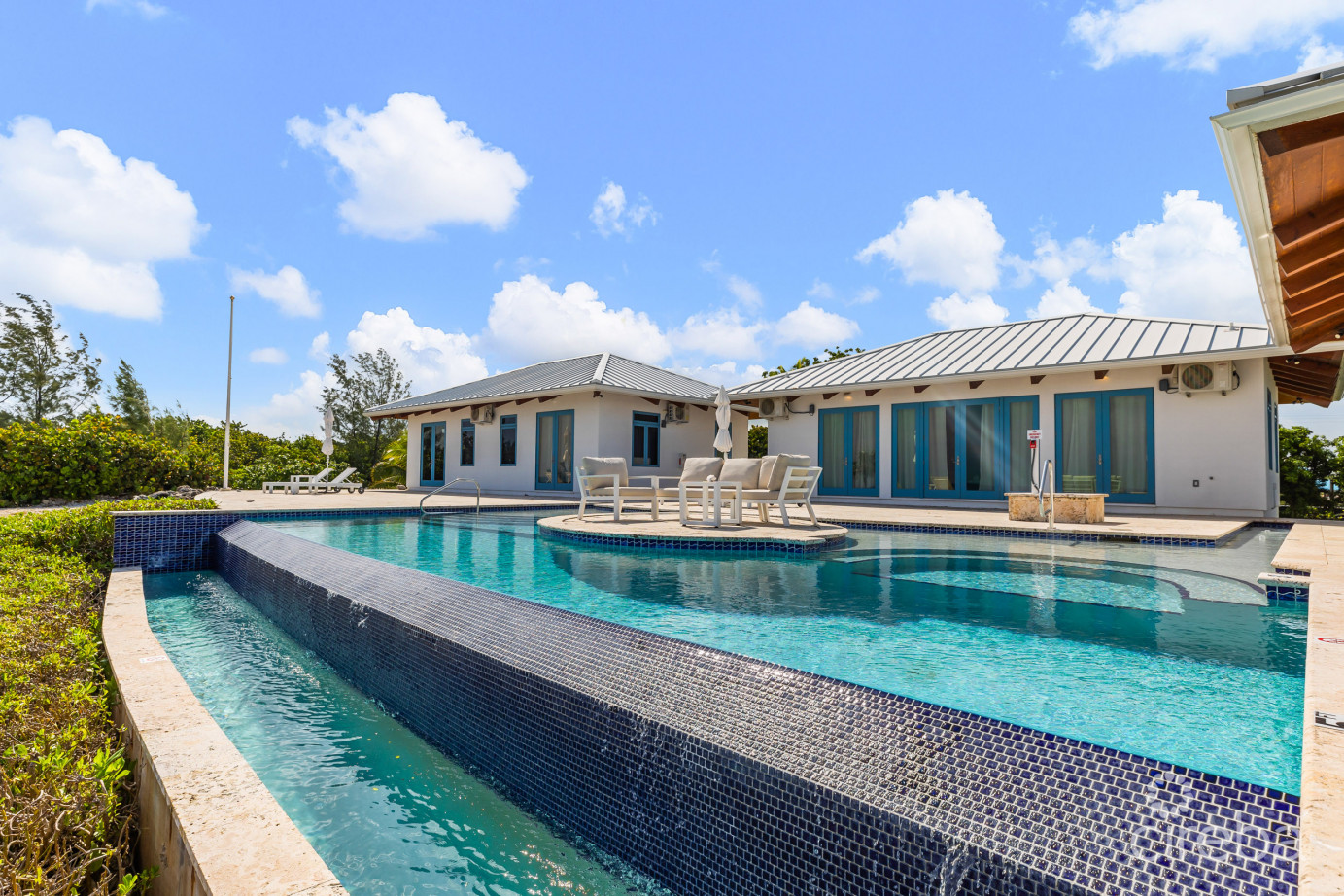 Ocenfront Investment / Development Opportunity - Conch Point Road 2.74 Acres