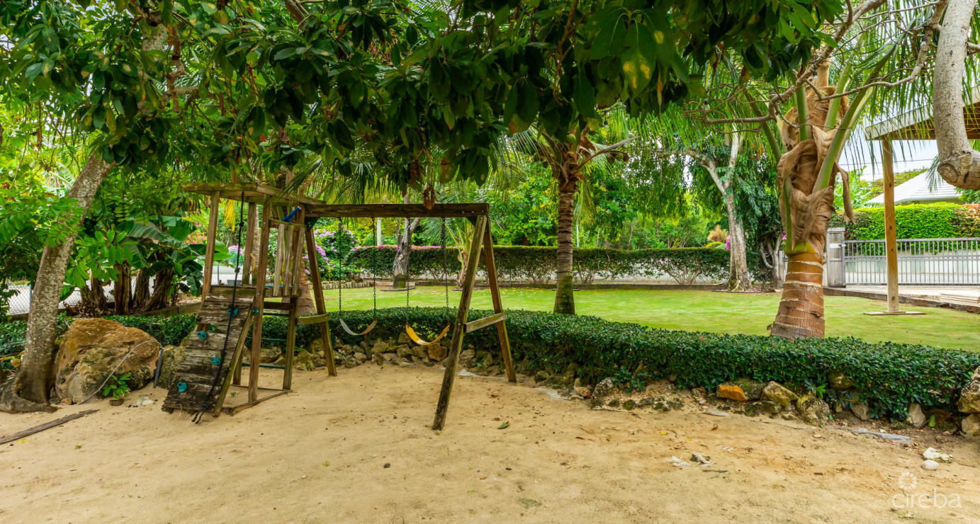 Savannah 3 Bed/3.5 Bath Charming Cottage Home With Income Producing Unit