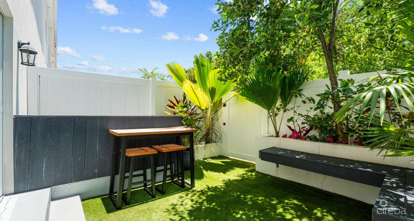 The Mantras #33 (south Sound Townhome W/ Custom Back Garden)