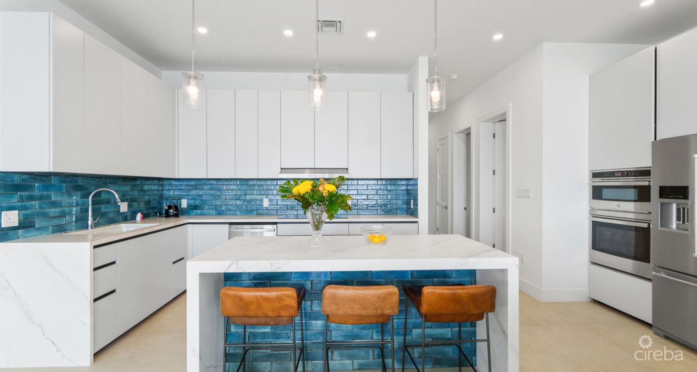 26 Sunset Point  Rare 3bed Unit With Its Own 0.33acre Private Seafront Lot